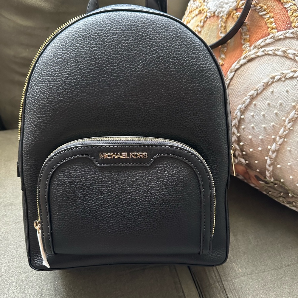 ✨Flash sale✨

Michael Kors Black Leather Backpack with Gold Accents